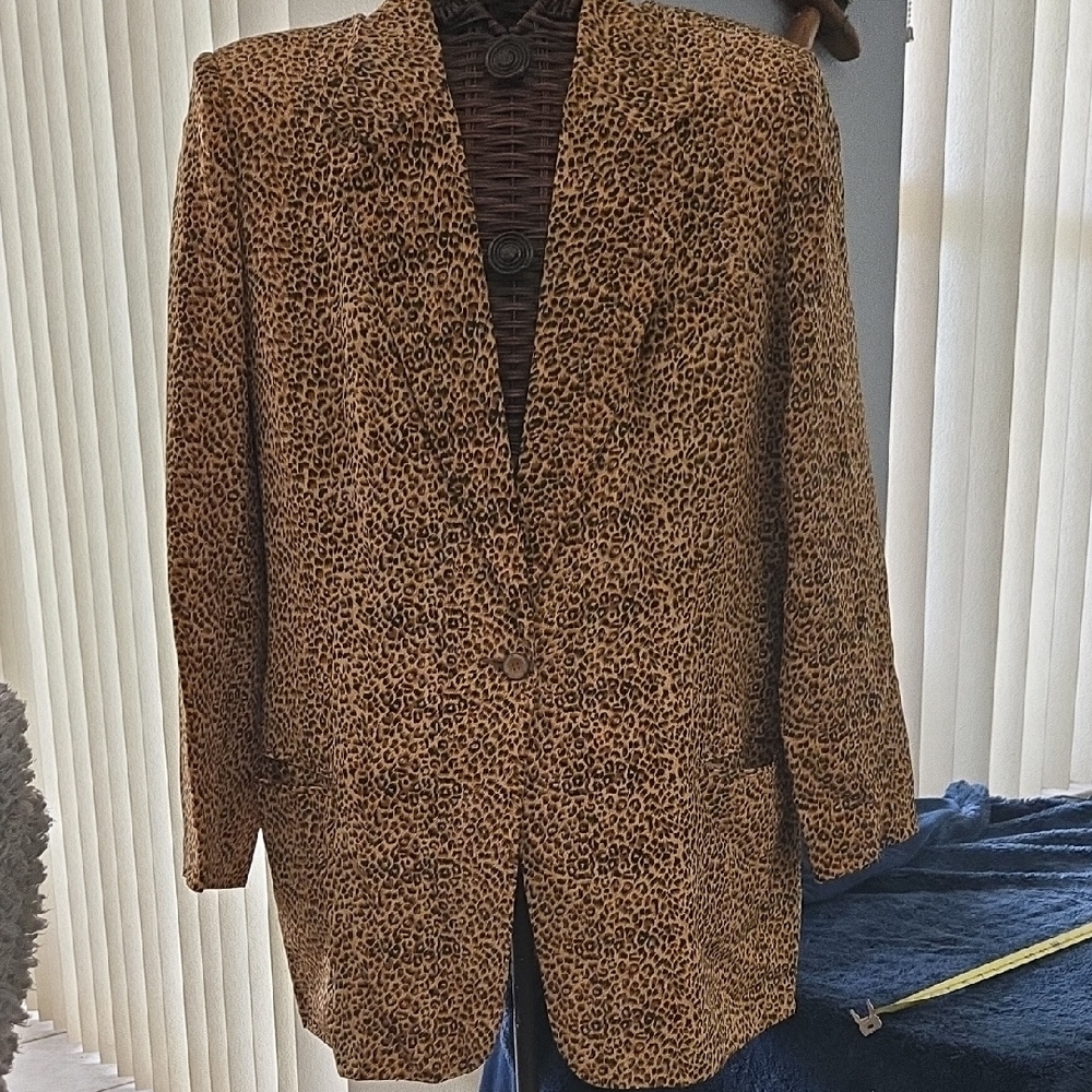 Diane Gilman Women's Leaopard Print Silk Sport Blazer-Size 16 - Picture 2 of 10